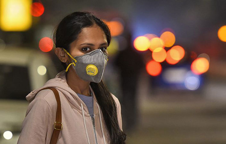 বাইরে থেকে ফেরার পর প্রত্যেকটি মাস্ক বাড়ির একটি জায়গায় ফেলতে হবে।