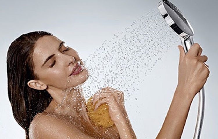 ভালোভাবে গোসল করতে হবে।