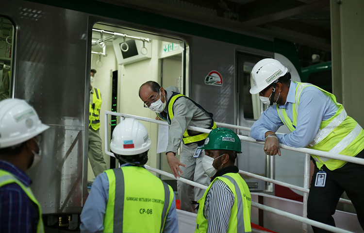 শহরের উপর দিয়ে চলবে মেট্রোরেল। সত্যিই রাজধানীবাসীর জন্য আনন্দের খবর। ছবি: জাগো নিউজ