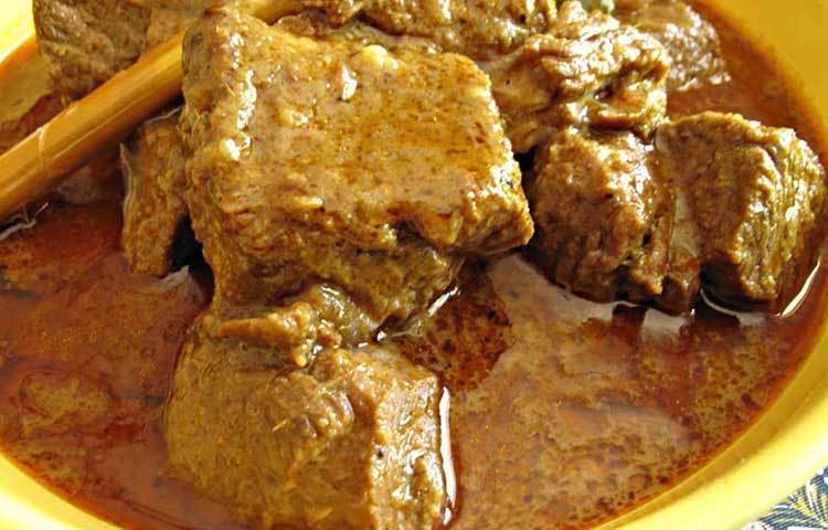 রান্না: মাংস যেন সুসিদ্ধ হয় সেদিকে অবশ্যই খেয়াল রাখবেন। মাংস সুসিদ্ধ হলেই নিশ্চিন্ত থাকতে পারেন। অনেক সময় কম আঁচে বা কম সময়ে মাংস রান্না করলে ভালো করে সেদ্ধ হয় না। তাতে ভাইরাসের আক্রমণ করাটা সহজ হয়ে যায়।