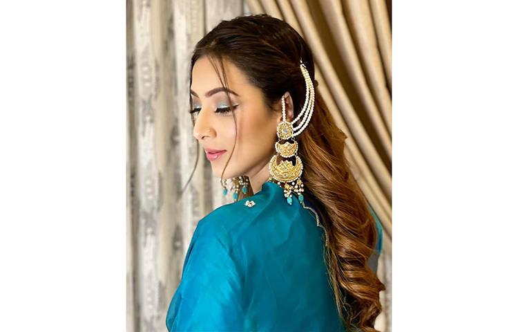 নতুন গহনায় মিম। ছবি: ফেসবুক