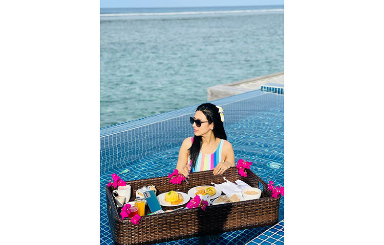 মিম-সানি মালদ্বীপের এটি দ্বীপ রিসোর্টে উঠেছেন। ছবি: ফেসবুক