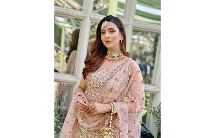 নাটক ও চলচ্চিত্র দুই মাধ্যমেই সমান জনপ্রিয়তা লাভ করেছেন মিম। ছবি: ইনস্টাগ্রাম