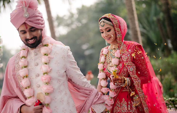 বাগদানের মতো মিমের বিয়েতেও খানিকটা লুকোছাপা আয়োজন ছিল। ছবি: ফেসবুক