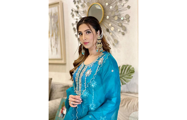 ভক্তরাও মিমকে ঈদের শুভেচ্ছা জানিয়েছেন। ছবি: ফেসবুক