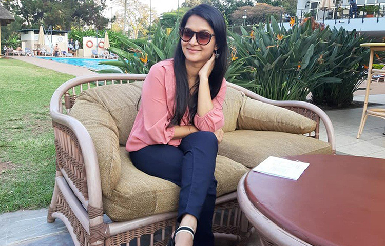 শুক্রবার এক ঘরোয়া অনুষ্ঠানে বিয়ে করেছেন সৃজিত আর মিথিলা। দেশের বিনোদন জগতে পরিচিত নাম মিথিলা।