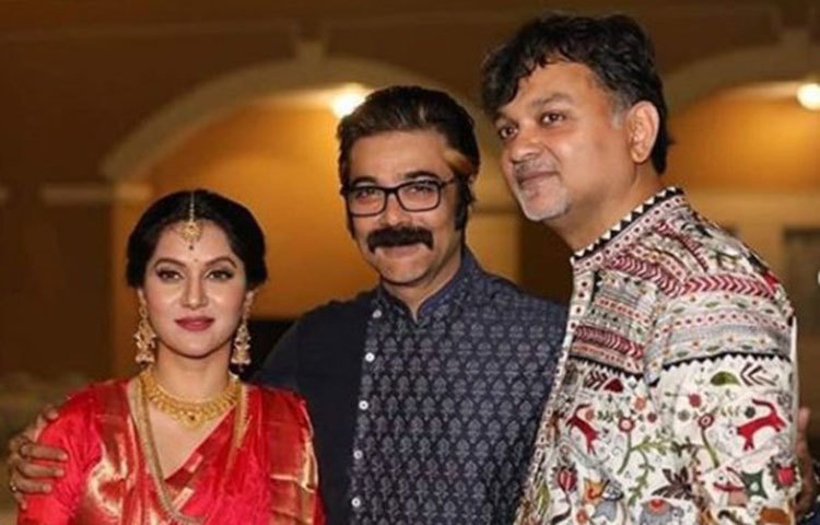 প্রসেনজিতের সাথে মিথিলা-সৃজিত।