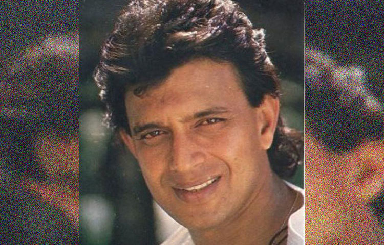 ইতিমধ্যেই ১৯৮৩ সালে ‘প্যার ঝুকতা নেহি’ ছবির শুটিং শেষ হয়। শুধু মুক্তির অপেক্ষায় ছিল। কিন্তু মিঠুনের মতো এক জন অ্যাকশন এবং ডান্সিং হিরো ছবিটায় কতটা সফল হবে তা নিয়ে ডিস্ট্রিবিউটরদের মধ্যে একটা আশঙ্কা ছিল। ছবিটি বাজারে আদৌ চলবে কি না তা নিয়েও একটা দোলাচল ছিল। ফলে পুরো শুটিং শেষ হওয়ার পরেও দু’বছর ছবিটির মুক্তি আটকে গিয়েছিল।