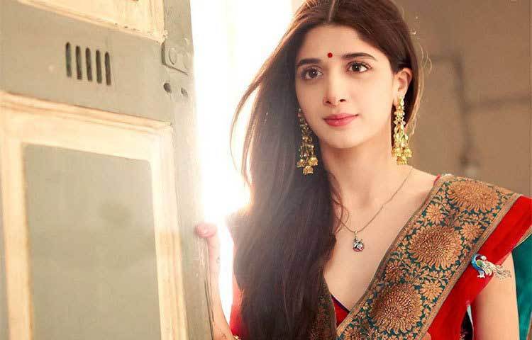 মাওরা হোকেন: তিনি পাকিস্তানের শীর্ষ সুন্দরী অভিনেত্রীদের অন্যতম। এরই মধ্যে তিনি তুমুল দর্শকপ্রিয়তা লাভ করেছেন।