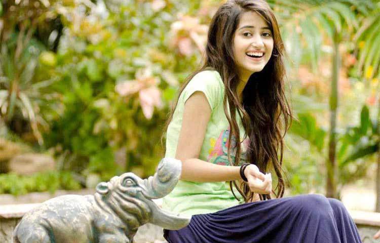 সাজাল আলি: অবসর সময়ে বিখ্যাত সব লেখকদের বই পড়েন।