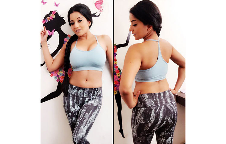 লকডাউনে বাড়িতেই সময় কাটাচ্ছেন ঝুমা বউদি।