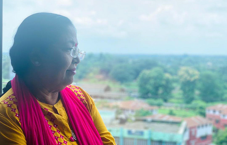 মা দিবসে চিত্রনায়িকা অপু বিশ্বাস মাকে ভালোবাসা জানিয়ে তার মায়ের এই ছবি পোস্ট করেছেন। ক্যাপশনে লিখেছেন, ‘মা’। ছবি: ফেসবুক