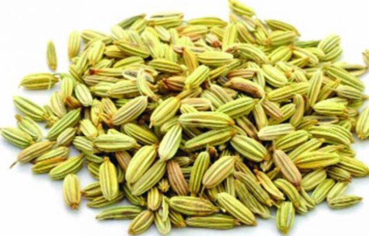 অনেকের কোষ্ঠকাঠিন্যের সমস্যা থাকে। আর রেস্তোরাঁতে গেলে ঝাল-মশলা দেয়া খাবারই বেশি। তাতে যেমন হজমের সমস্যা বাড়ে তেমনই কোষ্ঠকাঠিন্যের সমস্যা আসে। এসব সমস্যা এড়াতেই শেষ পাতে মৌরি দেয়ার প্রচলন ছিল। শুধু রেস্তোরাঁ নয়, আগেকার দিনে যে কোনো বিয়ে বাড়িতেই মৌরি দেয়া হত।