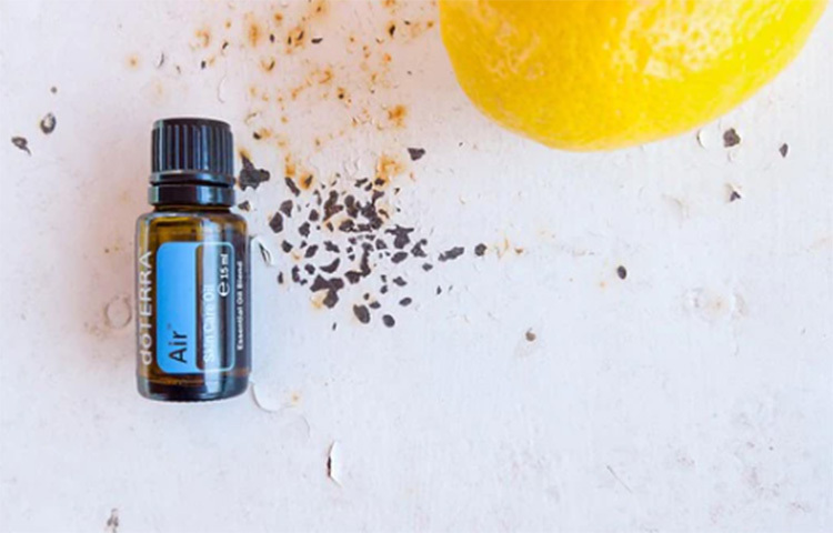 মাউথওয়াশের বদল টি-ট্রি অয়েল, পিপারমেন্ট অয়েল বা লেমন অয়েল ব্যবহার করুন। ছবি: সংগৃহীত