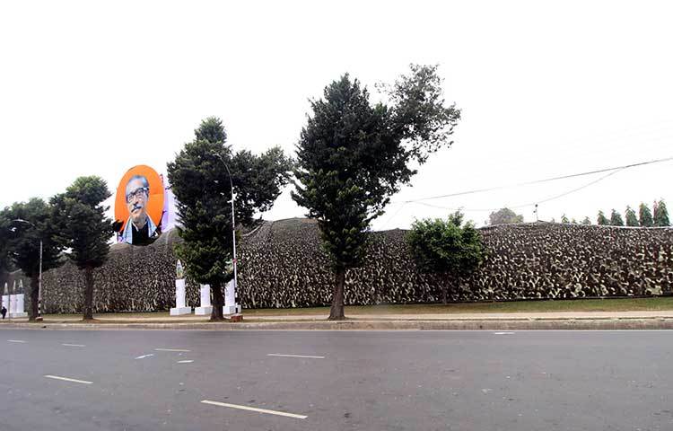 রাজধানীর বিভিন্ন স্পটে শোভা পাচ্ছে বঙ্গবন্ধু বর্ণাঢ্য কর্মময় জীবনের নান আলোকচিত্র।