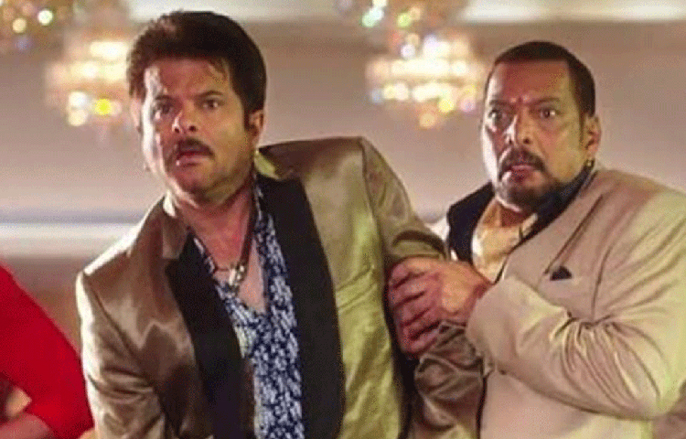 বন্যা কবলিত এলাকার মানুষের জন্য মহারাষ্ট্রে ৫০০টি ঘর তৈরি করার কথাও ঘোষণা করেছেন তিনি। খুব তাড়াতাড়ি কাজ শুরু হবে।