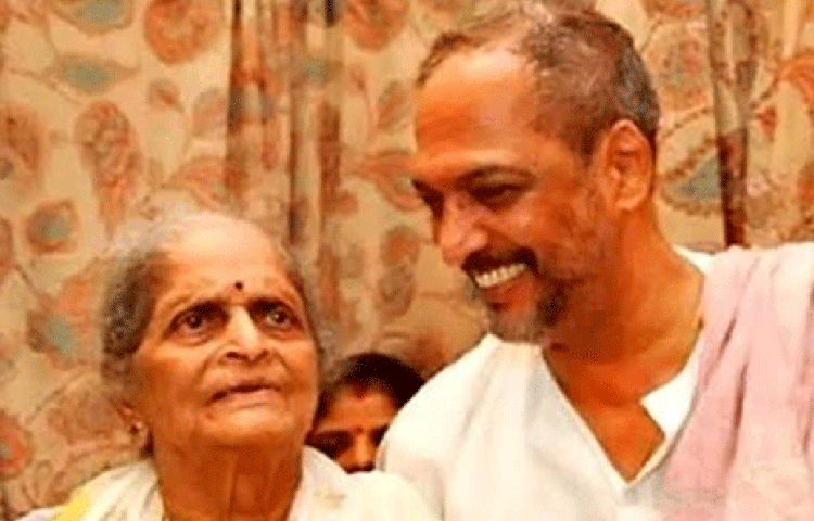 দ্বিতীয় সন্তানের নাম মলহর পাটকের। দীর্ঘ কয়েক বছর ধরে স্ত্রীর থেকে আলাদা থাকেন নানা। মুম্বাইয়ে একটা ৭৫০ বর্গ ফুটের এক কামরার ফ্ল্যাটে তিনি মায়ের সঙ্গে থাকেন। অত্যন্ত সাদামাটা জীবন কাটান। তার এই ছোট ফ্ল্যাটে প্রয়োজনীয় আসবাব ছাড়া আর প্রায় কিছুই নেই।