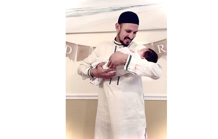 তবে সন্তান জন্মের খবর জানালেও ওই সময় তার ছবি প্রকাশ করেননি সদ্য সমাপ্ত প্রিমিয়ার ক্রিকেট লিগে প্রাইম ব্যাংকের হয়ে খেলা এই ক্রিকেটার। ছবি: সংগৃহীত