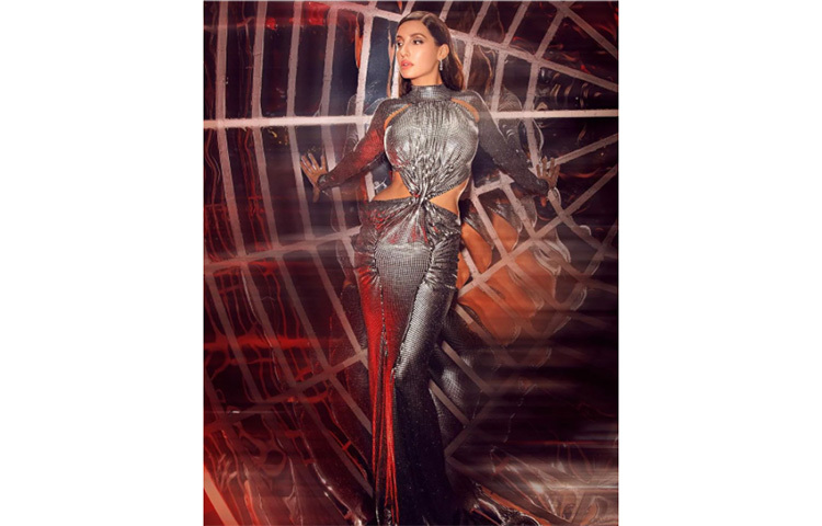 বেলি ডান্সে বার বার মুগ্ধ করেছেন নোরা। তবে তার আকর্ষণীয় রূপে মেতেছেন ভক্তরা। ছবি: সংগৃহীত