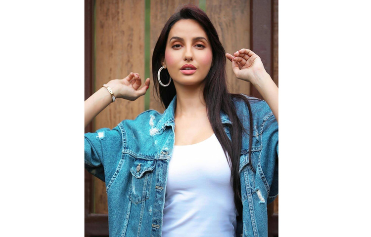 নোরার রূপে মুগ্ধ সবাই। ছবি: ফেসবুক