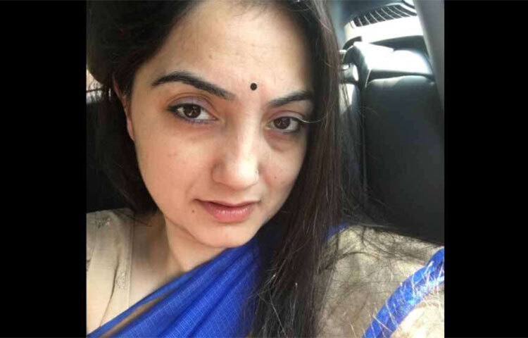 ২০১৫ সালে দিল্লি বিধানসভায় নয়াদিল্লি বিধানসভা কেন্দ্রে আপ প্রধান অরবিন্দ কেজরীওয়ালের বিরুদ্ধে প্রার্থী হন নূপুর। যদিও ৩১,৫৮৩ ভোটে কেজরীর কাছে হেরে যান। ছবি: সংগৃহীত