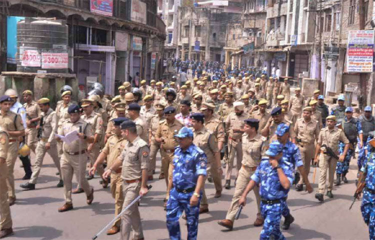 নূপুরের এক মন্তব্যের পরই কানপুরে শুরু হয়ে যায় উত্তেজনা। প্রতিবাদে রাস্তায় নামেন অনেক মানুষ। ছবি: সংগৃহীত