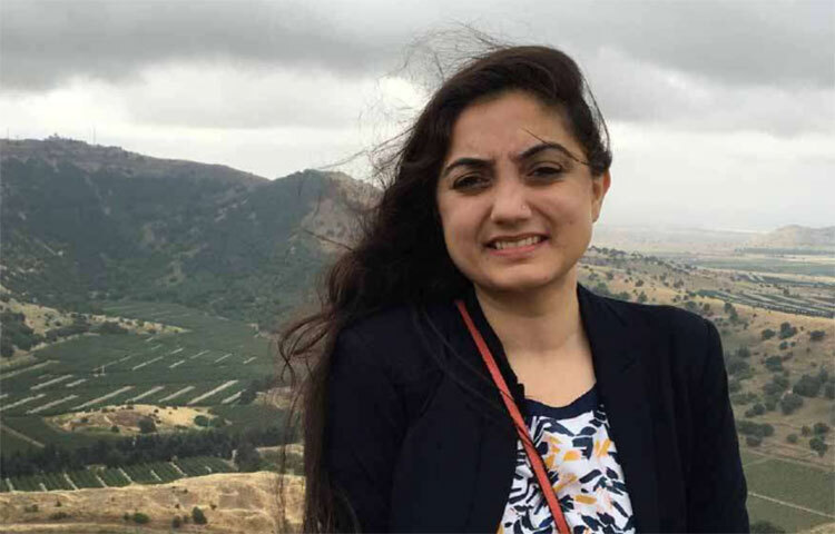 কে এই নূপুর শর্মা? দিল্লি বিশ্ববিদ্যালয়ের অধীনস্থ হিন্দু কলেজ থেকে অর্থনীতিতে স্নাতক নূপুর পরে আইনের ডিগ্রিও অর্জন করেন। লন্ডন স্কুল অব ইকনমিক্স থেকে আইনে স্নাতকোত্তরও করেছেন তিনি। ছবি: সংগৃহীত