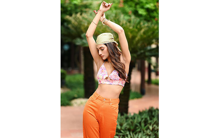 নুসরাতের এই ছবি এরই মধ্যে ভাইরাল হয়েছে। ছবি: ফেসবুক