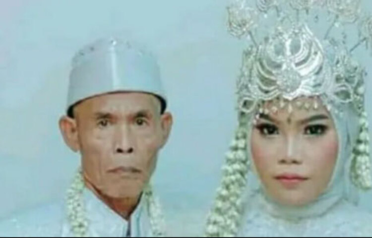 বিয়েতে ট্রাকভর্তি পণ দিয়েছিলেন আবাহ।