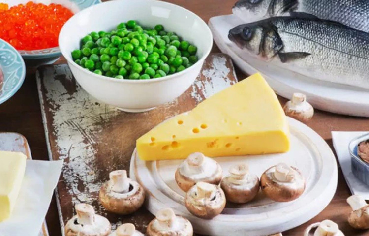 বেশি করে খেতে হবে ভিটামিন ডি সম্বৃদ্ধ খাবার। করোনা প্রতিরোধে খেতে হবে মাশরুম, ডিমের কুসুম, দই বা অন্যান্য দুগ্ধজাত খাবার। ছবি: সংগৃহীত