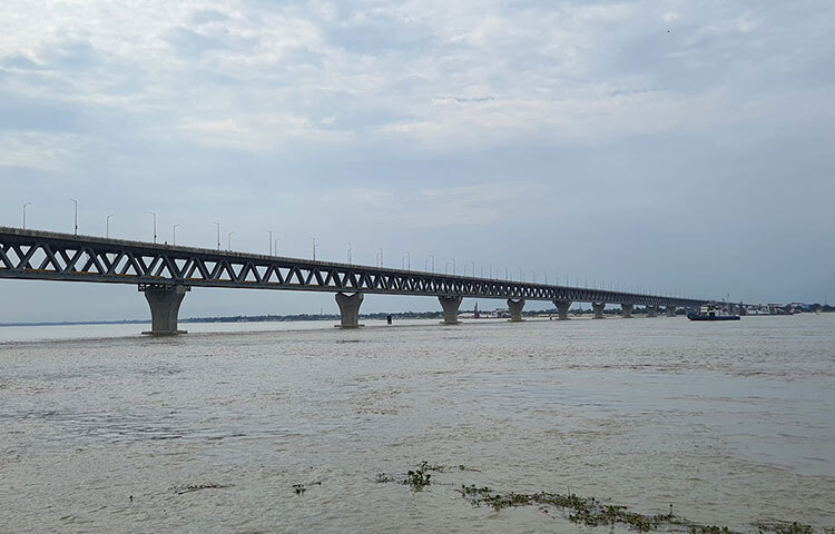 ২০১৫ সালের ১২ ডিসেম্বর প্রধানমন্ত্রী শেখ হাসিনা মূল সেতুর নির্মাণকাজের উদ্বোধন করেন। ছবি: দুর্লভ আনন্দ বাড়ৈ