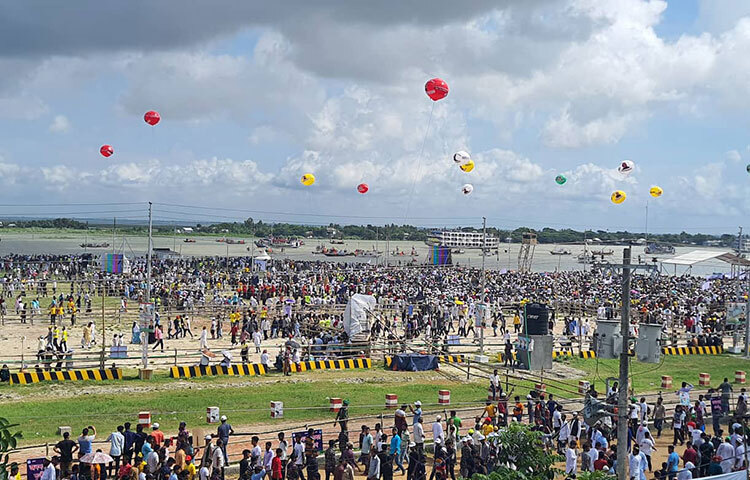 জারিরা প্রান্তে প্রধানমন্ত্রী জনসভায় মানুষের ঢল। ছবি: জাগো নিউজ