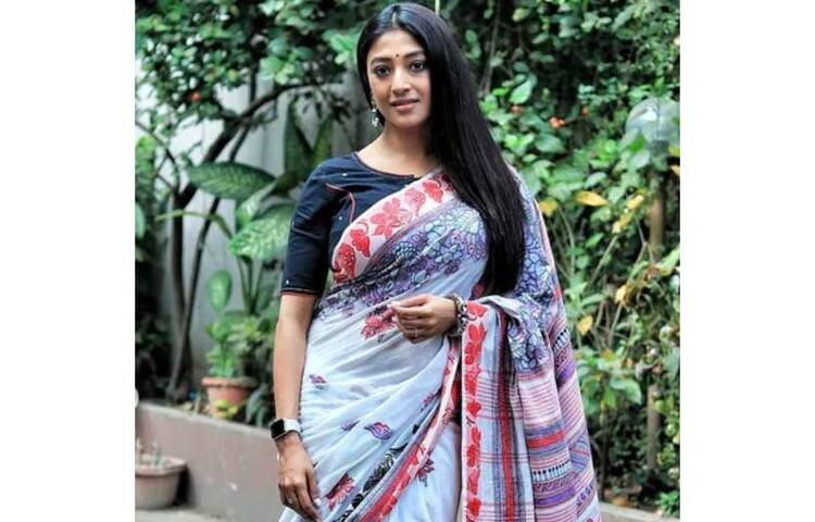 জানাগেছে, বছরের প্রথমদিনেও শাড়ি পরেছিলেন তিনি। ছবি: ফেসবুক