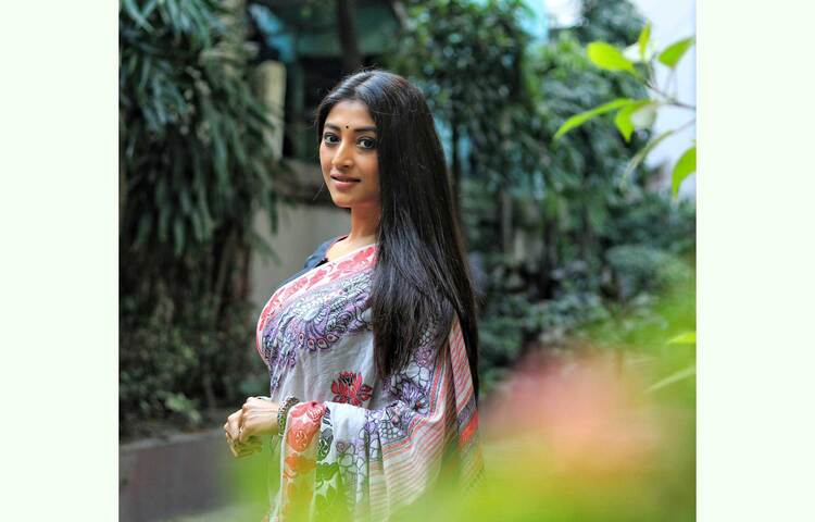 গোলাম ই মোস্তফা নামের একজন লিখেছেন, ‘তোমাকে খুব সুন্দর লাগছে’। ছবি: ফেসবুক