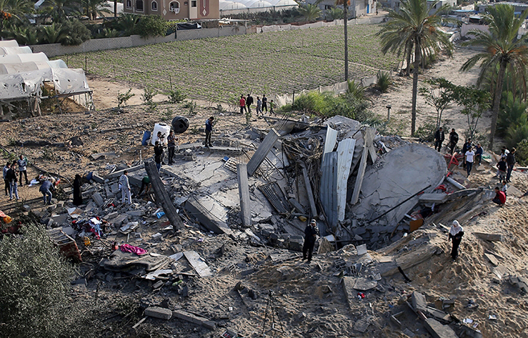 লেবাননের ইসলামি প্রতিরোধ আন্দোলন হিজবুল্লাহও ইসরায়েলি হামলার সমালোচনা করেছে। সংগঠনটি ফিলিস্তিনিদের যেকোনো সংগ্রামের প্রতি নিজেদের সমর্থনের কথা ব্যক্ত করেছে। পার্সট্যুডে।