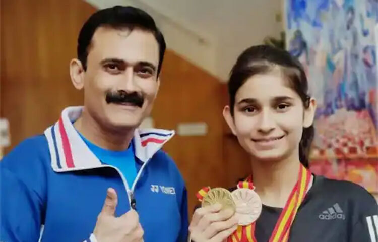 স্প্যানিশ প্যারা ব্যাডমিন্টন ইন্টারন্যাশনাল প্রতিযোগিতায় মিক্সড ডাবলসে সোনা এবং ডাবলসে ব্রোঞ্জ জিতেছেন পলক। ছবি: সংগৃহীত