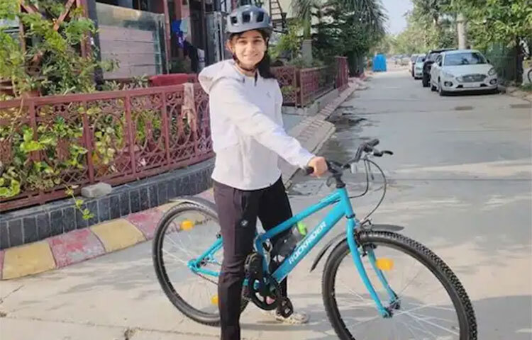 স্পেনে সোনা জয় পলকের আত্মবিশ্বাস বাড়িয়ে দিয়েছে। তিনি এবছর যত বেশি সম্ভব প্রতিযোগিতায় খেলতে চান বলে জানিয়েছেন। আপাতত সবচেয়ে বেশি গুরুত্ব দিচ্ছেন ওয়ার্ল্ড চ্যাম্পিয়নশিপ ও এশিয়ান গেমসকে। ছবি: সংগৃহীত