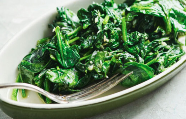 ওই পালং শাক হল ভিটামিন আর পুষ্টিগুণের অন্যতম উৎস। আপনার চোখ, মস্তিষ্ক, হার্ট ভালো রাখে এক আঁটি পালং শাক।