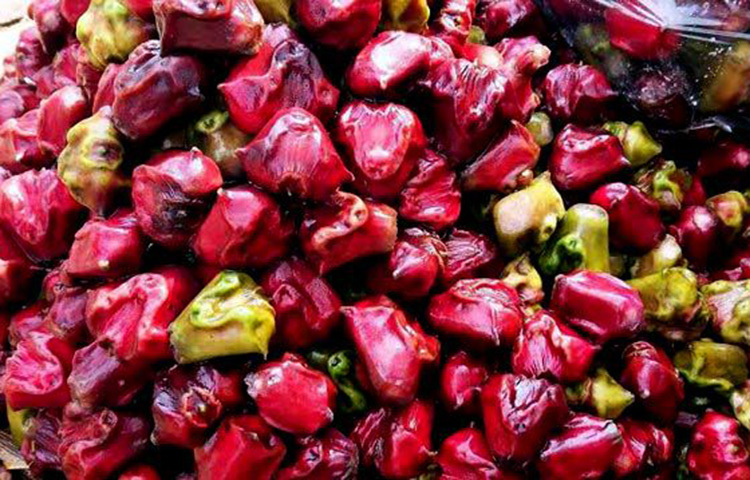 রক্তে শর্করার মাত্রা নিয়ন্ত্রণে রাখতে, কোলেস্টেরল মাত্রা কমাতে এবং পরিপাক ক্রিয়া ঠিক রাখতে পানিফল বেশ কার্যকর ভূমিকা রাখে। ছবি: সংগৃহীত