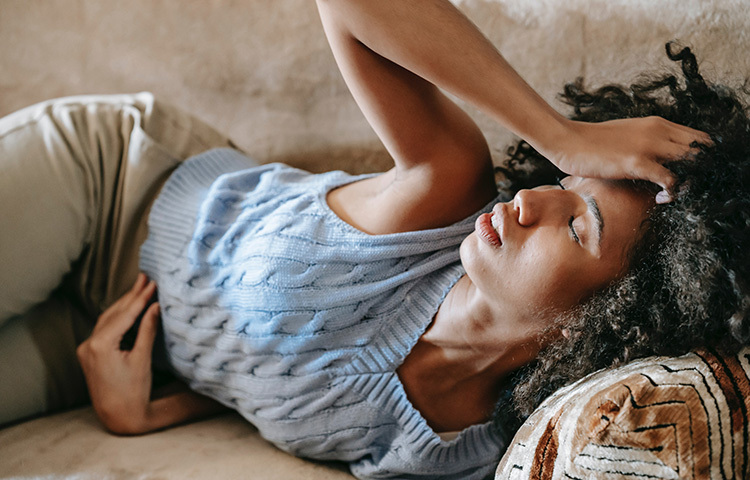 শীতের সময় সবাই উপভোগ্য করতে চান। এ সময় পার্টি, পিকনিকের পাশাপাশি আরামদায়ক আবহাওয়ায় মনও খুশি থাকে। অন্যদিকে এই শীতেই বাড়ে শরীরের ব্যথা, বেদনাও। আর্থ্রাইটিসজনিত জয়েন্টের ব্যথা ছাড়াও ঘাড়, কোমর ও মাংসপেশির ব্যথায় অনেকে বেশ কাবু হয়ে যান। ছবি: সংগৃহীত