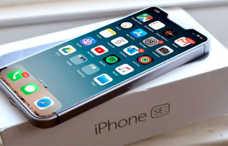 অনেক আলোচনার পর বাজারে এলো আইফোন এসই (২০২০)। যা অ্যাপেল এর লেটেস্ট লাইন-আপের সবচেয়ে কম দামের আইফোন। এই ফোনে রয়েছে ৪.৭ ইঞ্চি ডিসপ্লে।