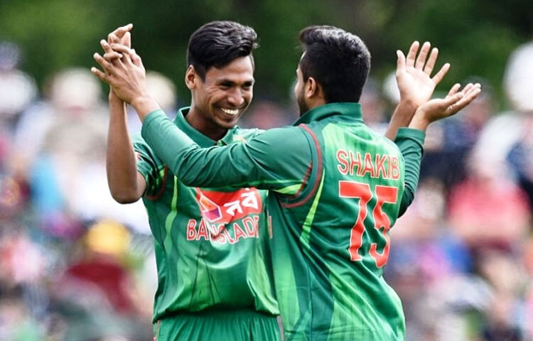 আইসিসি টি-টোয়েন্টি অলরাউন্ডার  র‌্যাংকিংয়ের শীর্ষস্থান হারিয়েছেন সাকিব আল হাসান। তবে বোলিং র‌্যাংকিংয়ে সুখবর পেয়েছেন বাঁহাতি পেসার মোস্তাফিজুর রহমান। ছবি: সংগৃহীত