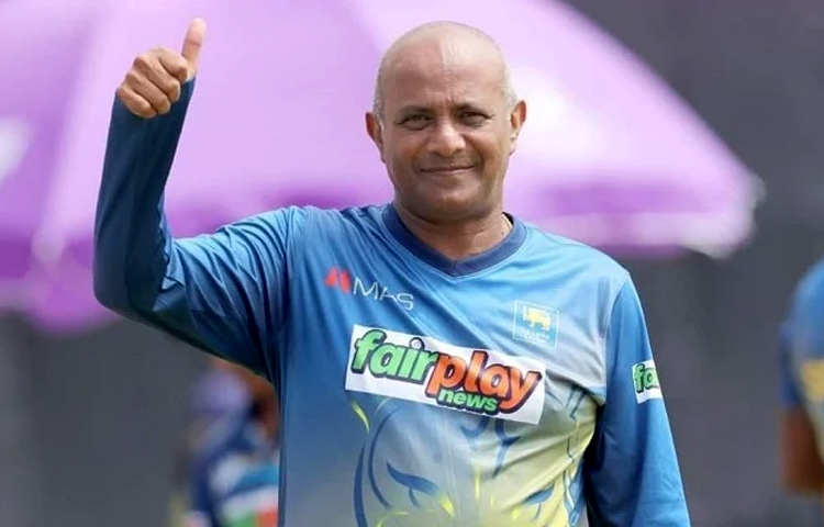 হাশান তিলকারত্নে শ্রীলঙ্কার হয়ে খেলেছেন ১৮ বছর। সাবেক এই উইকেটরক্ষক ব্যাটারকে বাংলাদেশ নারী দলের হেড কোচ হিসেবে নিয়োগ দিয়েছে বিসিবি। ছবি: সংগৃহীত