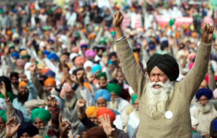 নয় লাখ কৃষক প্রায় এক লাখ ট্রাক্টর ও ছয় মাসের খাবার নিয়ে ভারতের রাজধানী দিল্লি অবরোধ করে নতুন কৃষি আইনের বিরুদ্ধে বিক্ষোভ শুরুর পর অবশেষে বিতর্কিত ওই আইনে সংশোধনী আনার কথা ভাবছে মোদি সরকার।