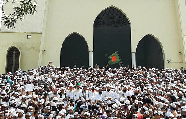 সমাবেশে হেফাজতের কেন্দ্রীয় ও মহানগরের নেতাকর্মীরা অংশ নেন। এতে সভাপতিত্ব করেন সংগঠনের কেন্দ্রীয় যুগ্ম-মহাসচিব জুনায়েদ আল হাবিব। ছবি: জাগো নিউজ