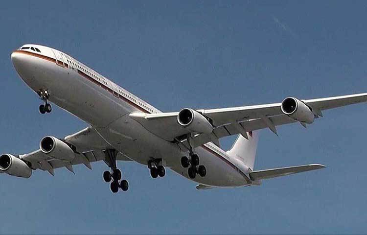 আইএল-৯৬-৩০০পিইউ: শক্তিশালী নেতার শক্তিশালী বিমানেরও প্রয়োজন। রাশিয়ার প্রেসিডেন্ট ভ্লাদিমির পুতিনের জন্য তাই এই বিমান। হাই টেক সুরক্ষা এবং বিলাসবহুল অন্দরমহলের জন্য বিমান বানাতে খরচ হয়েছে আনুমানিক ৫০ কোটি ডলার। গতিবেগ সর্বোচ্চ ৯০০ কিলোমিটার প্রতি ঘণ্টা।