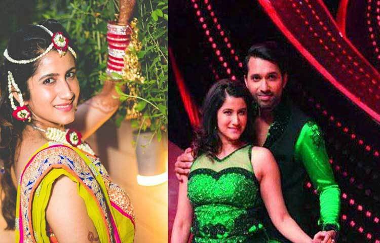 ২০১৪ সালে স্মাইলি বিয়ে করেছিলেন তার ব্যক্তিগত নৃত্যপ্রশিক্ষক বিনীত বাঙ্গেরাকে। ‘নাচ বালিয়ে’-এর সপ্তম সিরিজে অংশও নেন তারা। তবে তাদের দাম্পত্য দীর্ঘস্থায়ী হয়নি। ২০১৯ সালে বিচ্ছেদ হয়ে যায় তাদের।