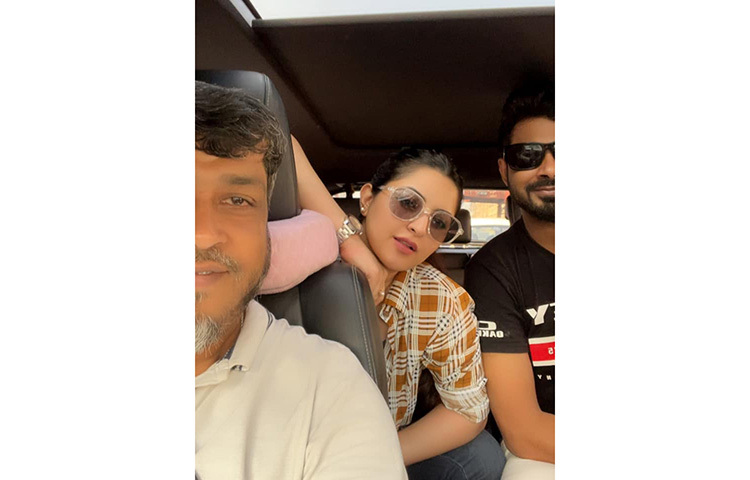 আজ ঢাকা মহানগর দায়রা জজ আদালতের ভারপ্রাপ্ত বিচারক রবিউল আলমের আদালতে জামিনের আবেদন করেন পরীমনি। ছবি: ফেসবুক