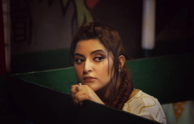 ভাবনায় পরীমনি।