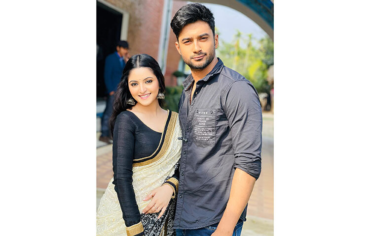 স্ট্যাটাসের শেষে পরীমনি তার ভক্ত দর্শকদের ভালোবাসা জানিয়েছেন। ছবি: ফেসবুক